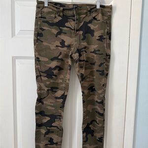GAP Women’s Skinny Camo Jeans - Olive & Black